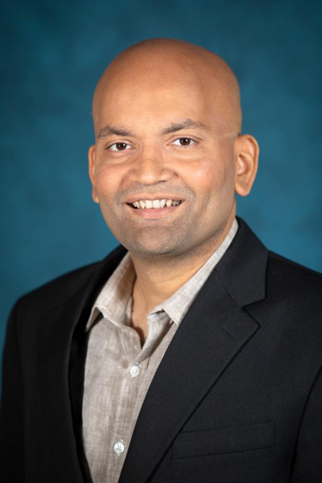 portrait of Viral Mehta